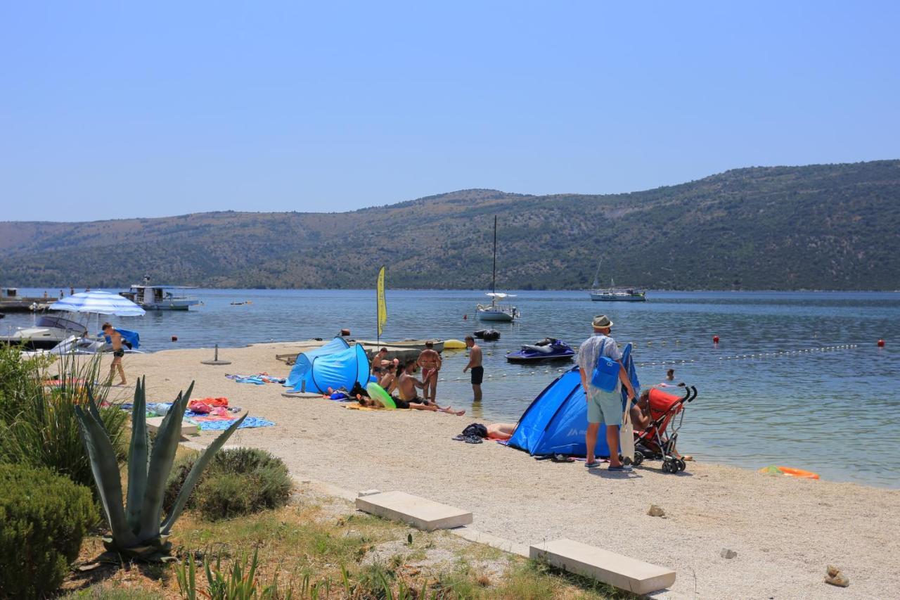 Seaside Holiday House Poljica, Trogir - 5161 Marina Bagian luar foto