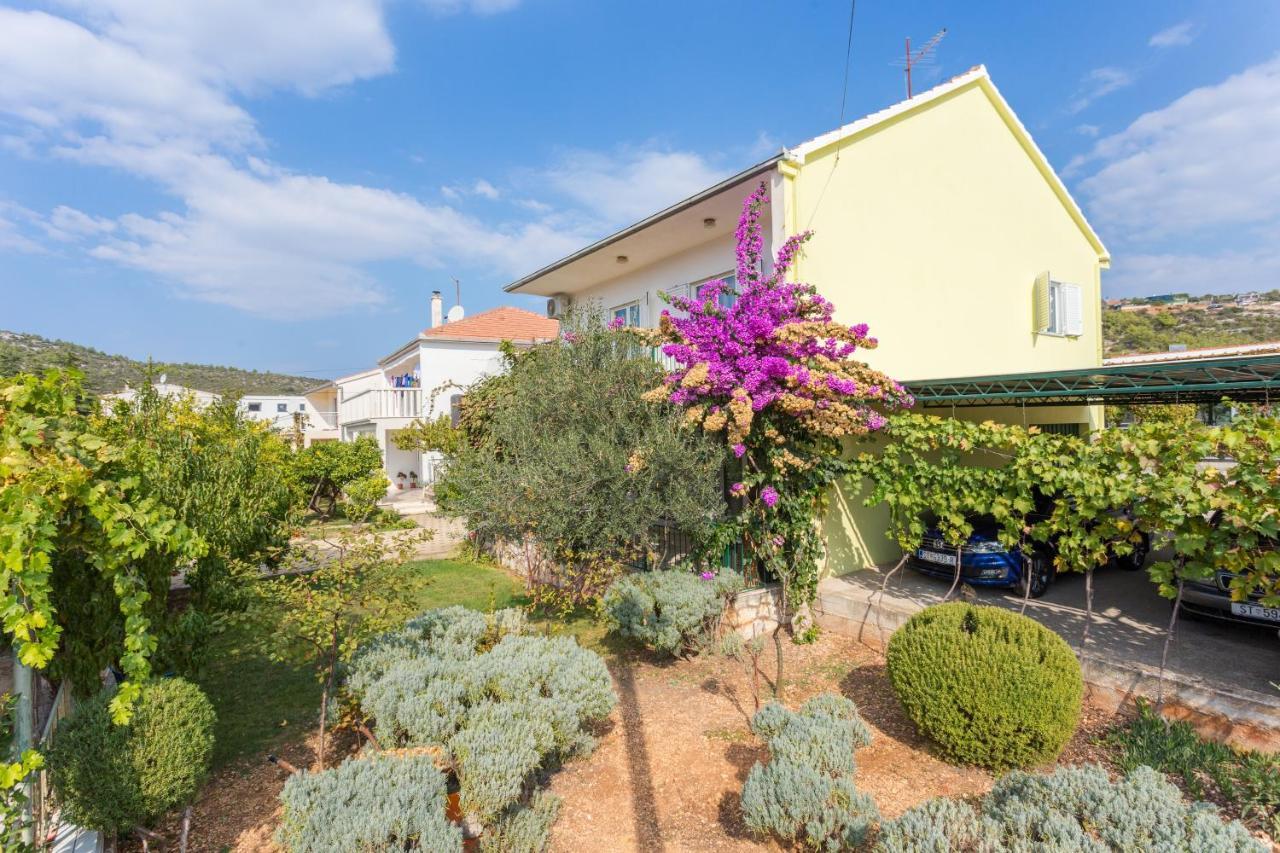 Seaside Holiday House Poljica, Trogir - 5161 Marina Bagian luar foto